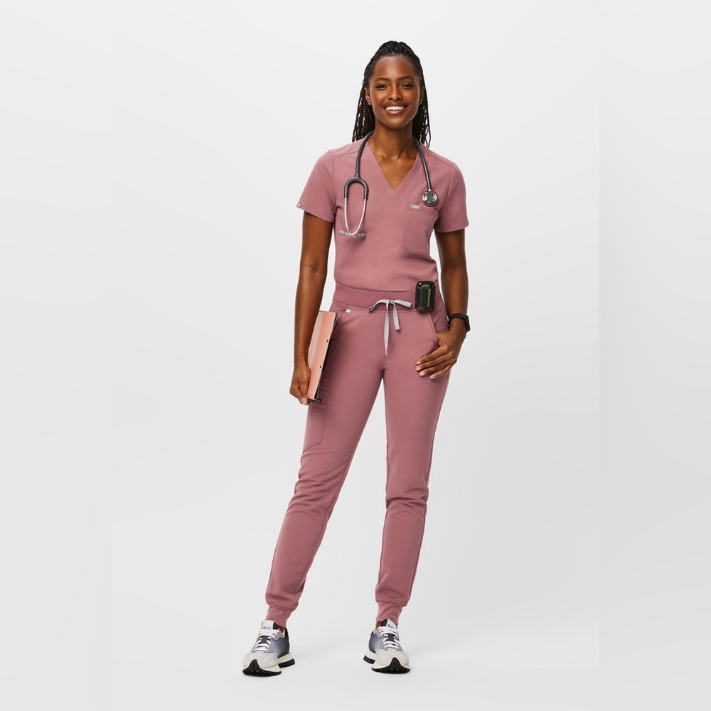 Figs Scrubs Jogger Set Size Large Color Mauve